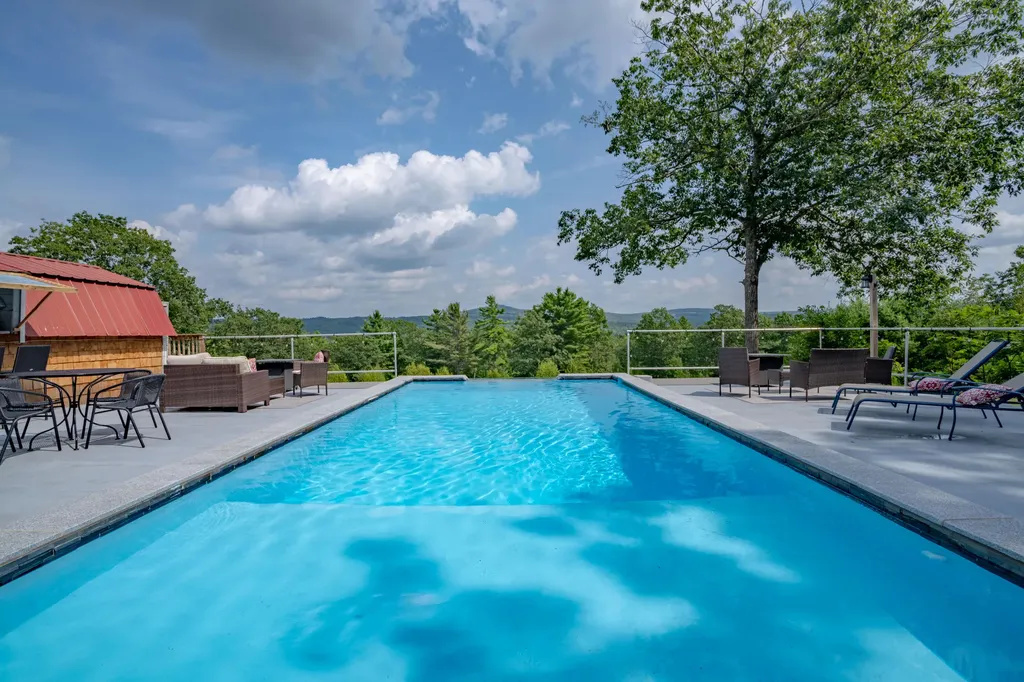 14 Gifford Lane Bucksport ME 04416