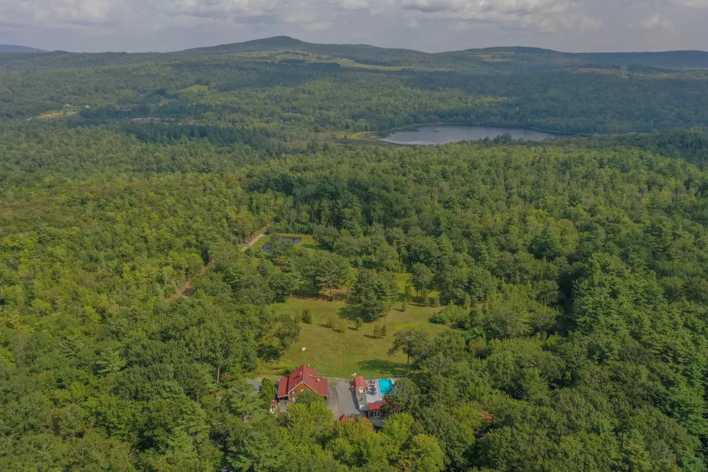 14 Gifford Lane Bucksport ME 04416