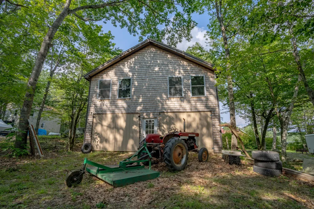 14 Gifford Lane Bucksport ME 04416