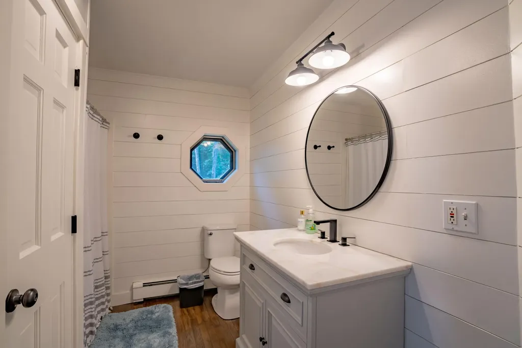 14 Gifford Lane Bucksport ME 04416