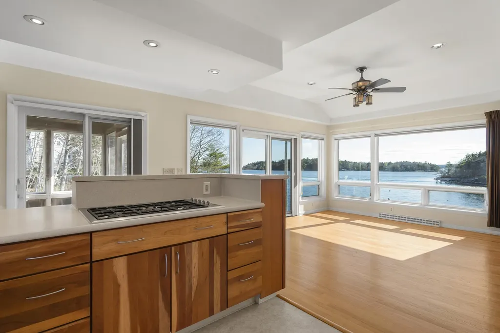 23 Indian Hill Road Boothbay ME 04537