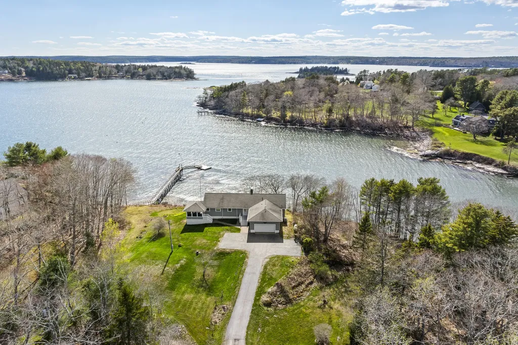 23 Indian Hill Road Boothbay ME 04537