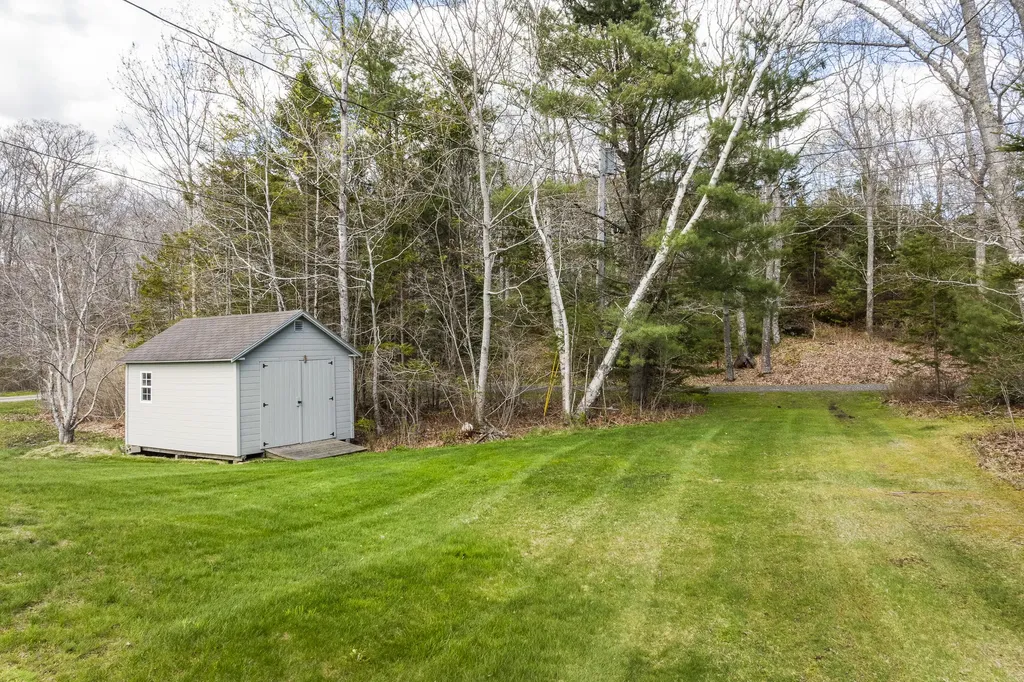 23 Indian Hill Road Boothbay ME 04537