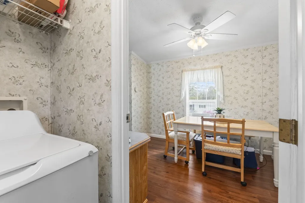 20 Marc Avenue Topsham ME 04086