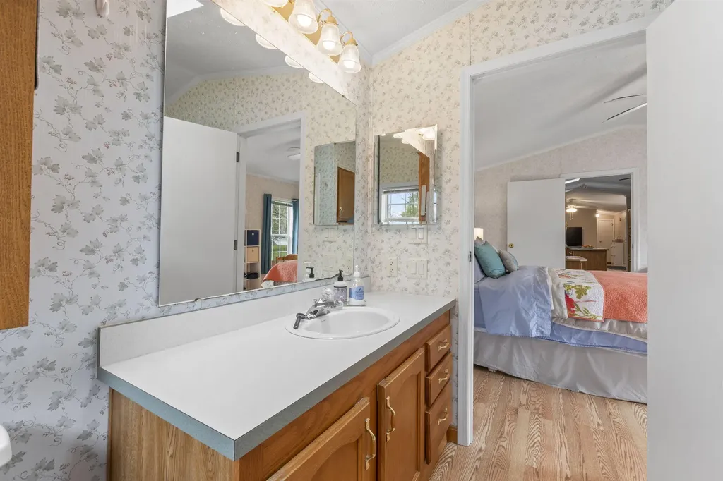 20 Marc Avenue Topsham ME 04086