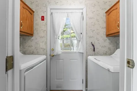 20 Marc Avenue Topsham ME 04086