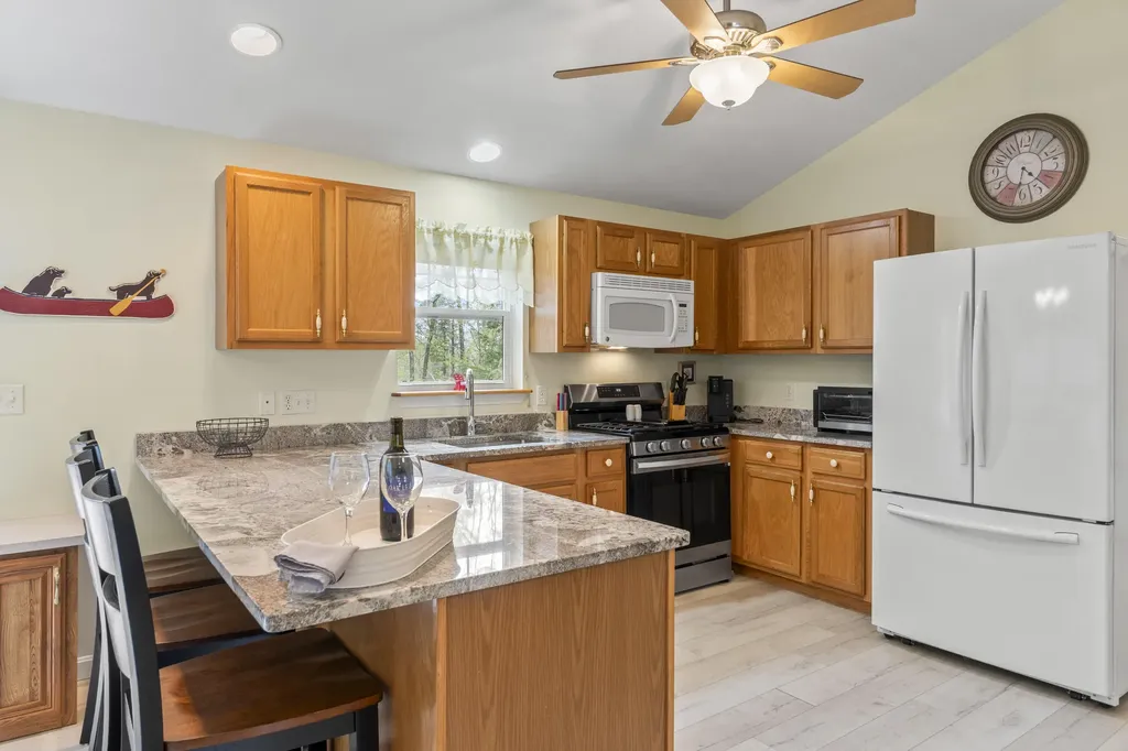 1667 Evergreen Way Casco ME 04015