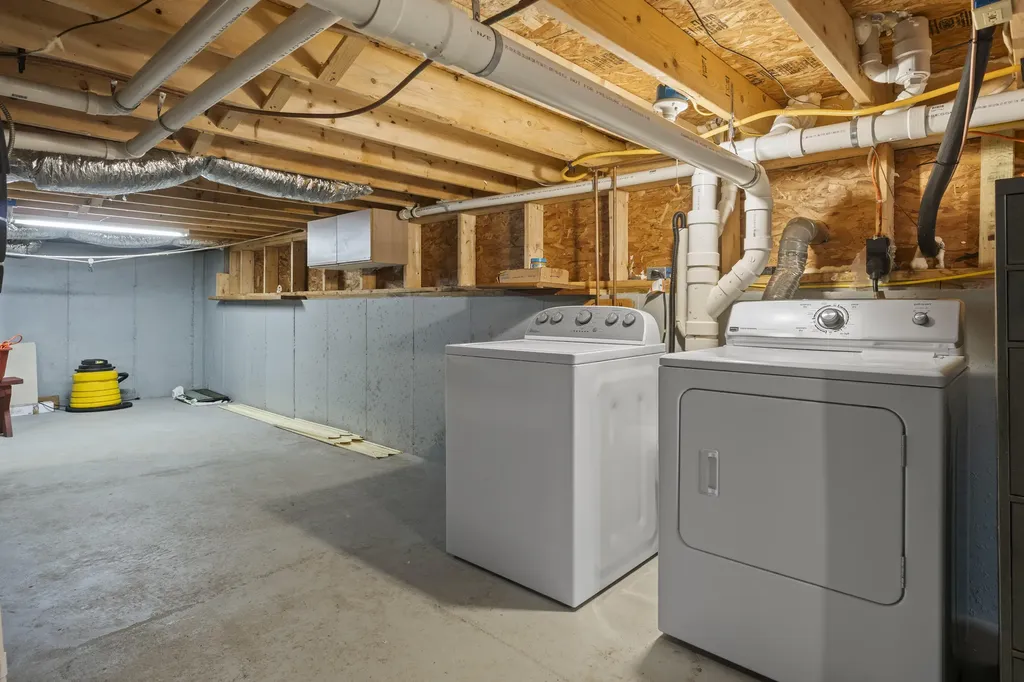 1667 Evergreen Way Casco ME 04015