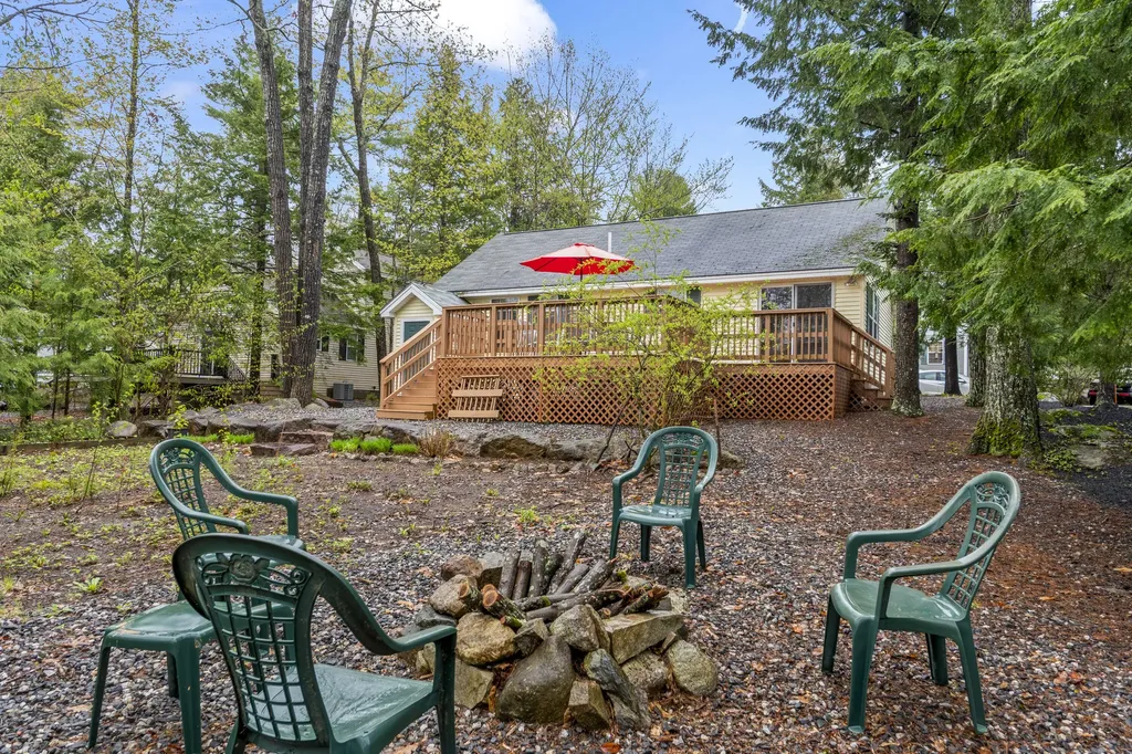 1667 Evergreen Way Casco ME 04015