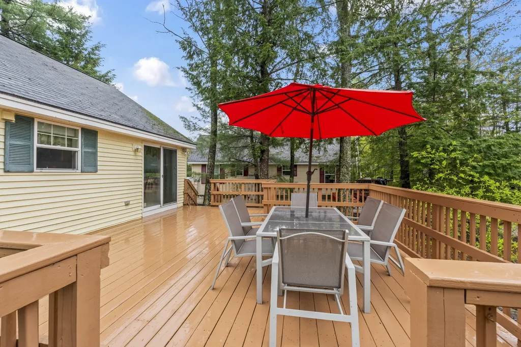 1667 Evergreen Way Casco ME 04015