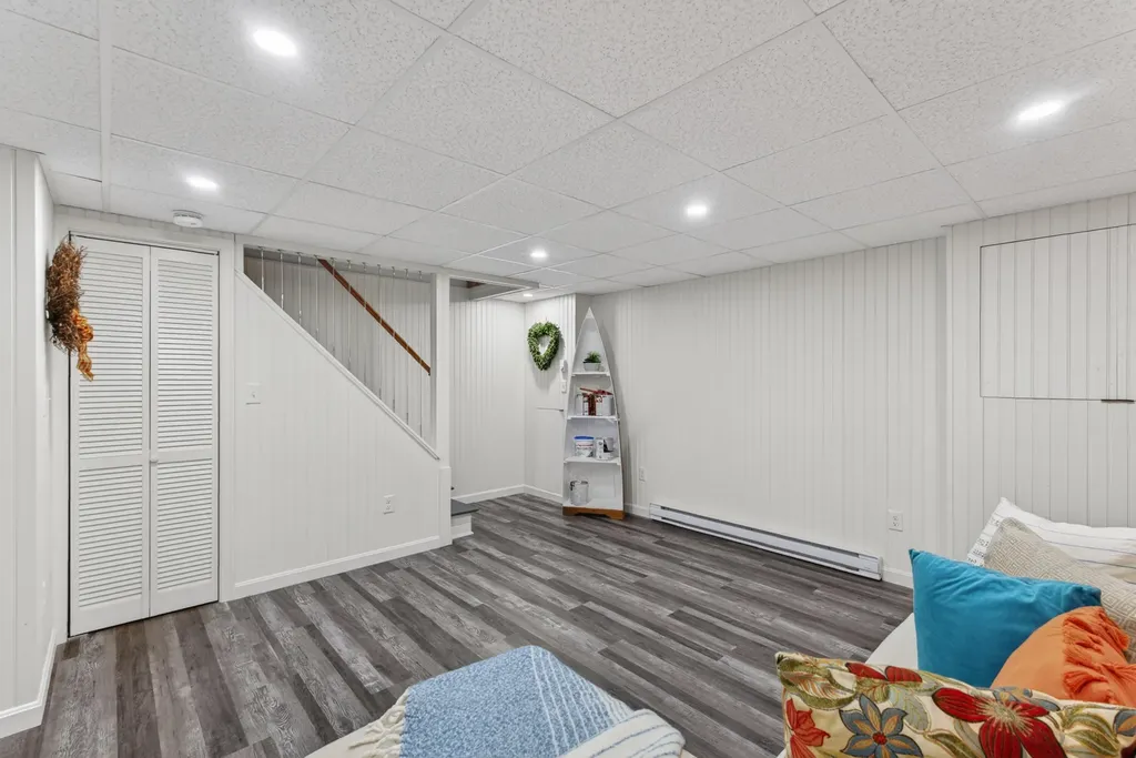 12 Powder Mill Drive Kennebunk ME 04043
