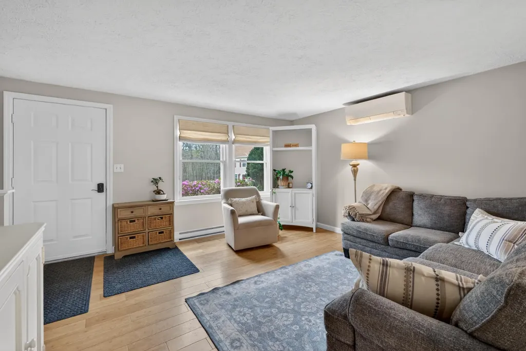 12 Powder Mill Drive Kennebunk ME 04043
