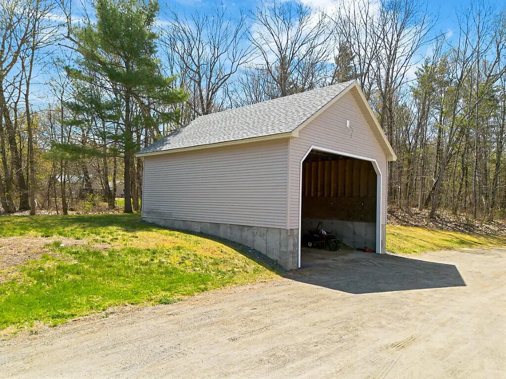 816 Riverside Drive Augusta ME 04330