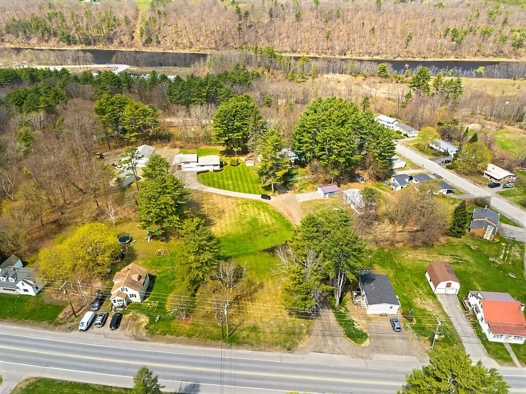 816 Riverside Drive Augusta ME 04330