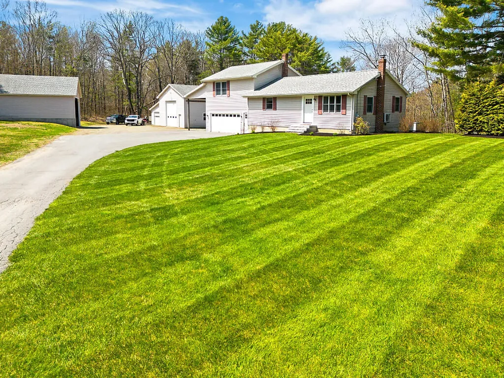 816 Riverside Drive Augusta ME 04330