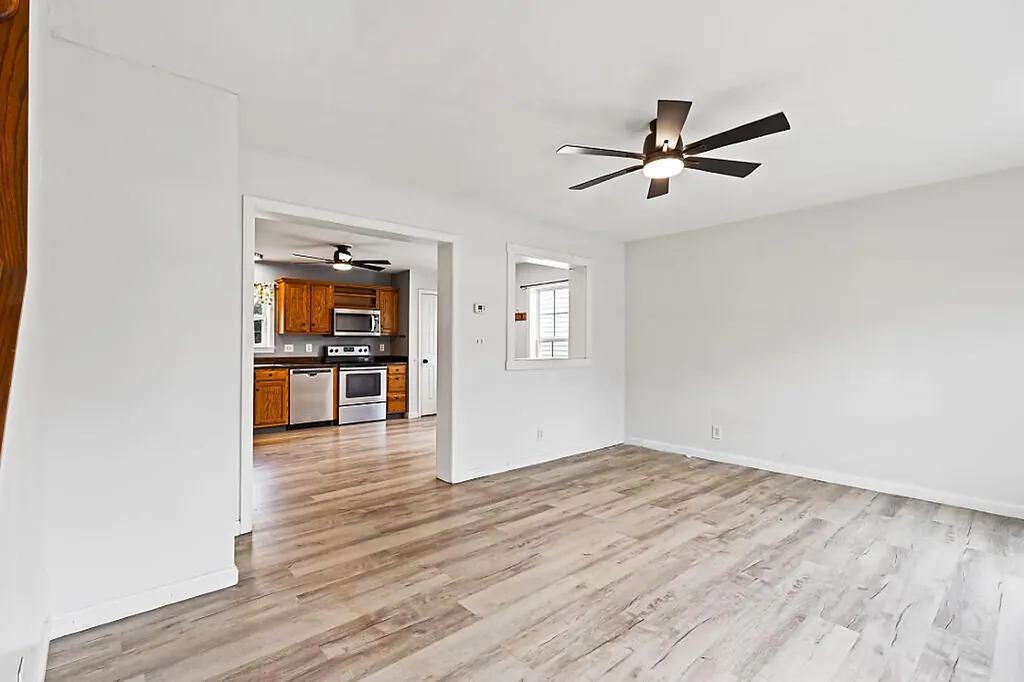 5 Nishell Drive Paris ME 04281