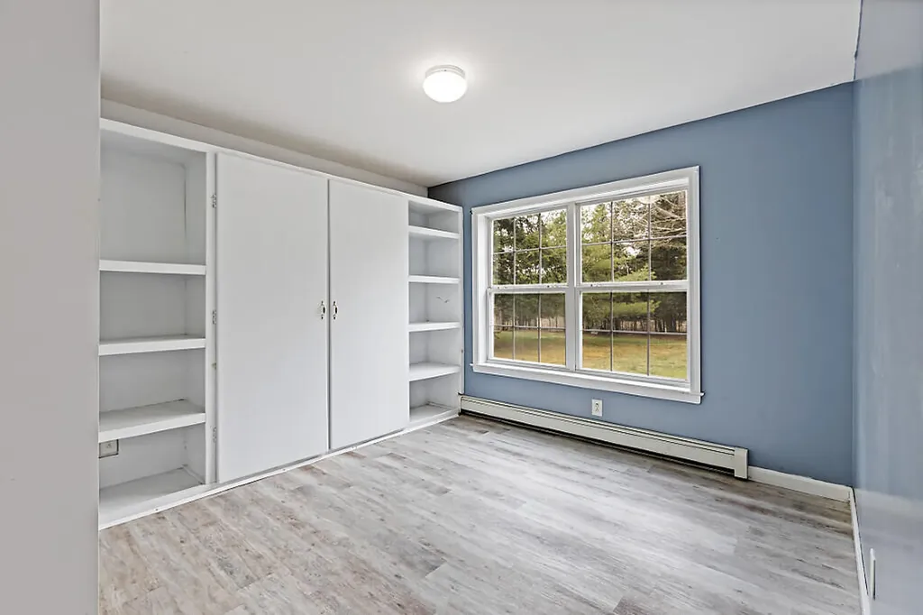 5 Nishell Drive Paris ME 04281