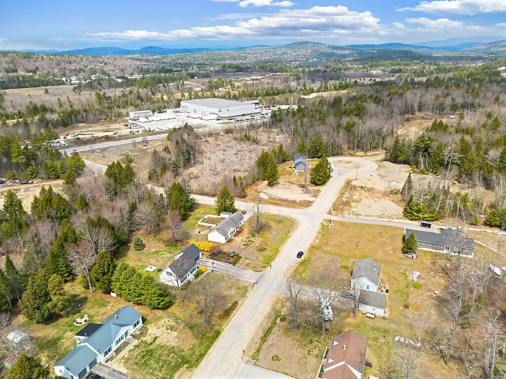 5 Nishell Drive Paris ME 04281