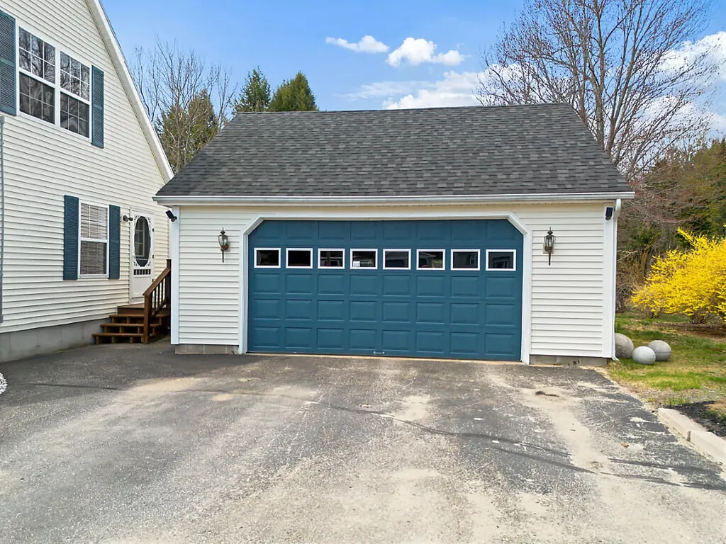 5 Nishell Drive Paris ME 04281