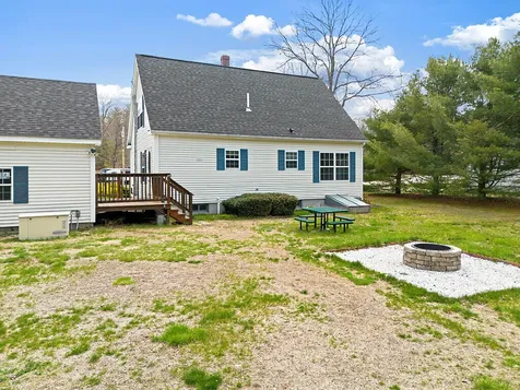 5 Nishell Drive Paris ME 04281