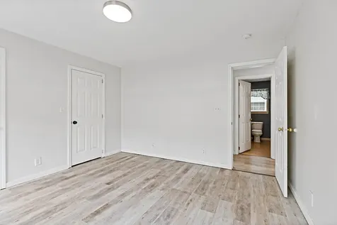 5 Nishell Drive Paris ME 04281