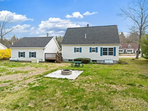 5 Nishell Drive Paris ME 04281