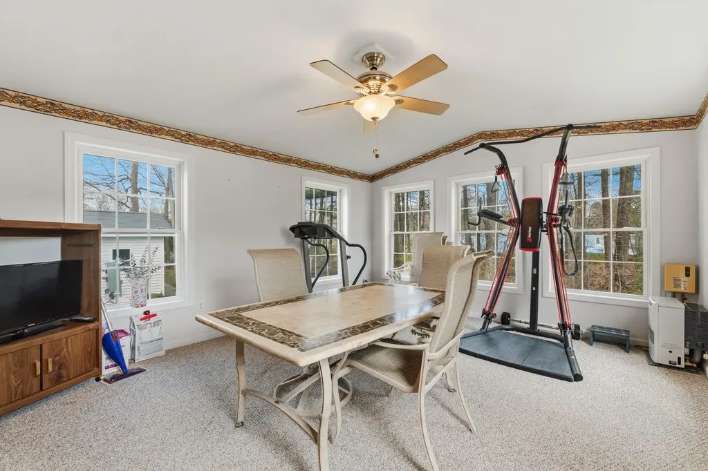 4 Arundel Avenue Lisbon ME 04250