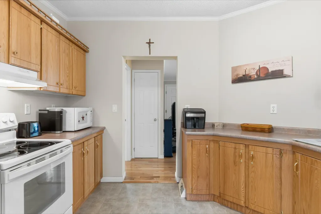 4 Arundel Avenue Lisbon ME 04250