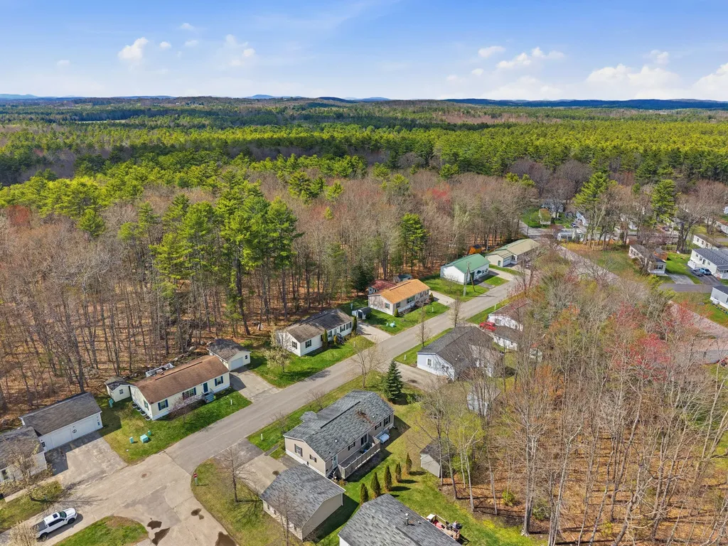 4 Arundel Avenue Lisbon ME 04250