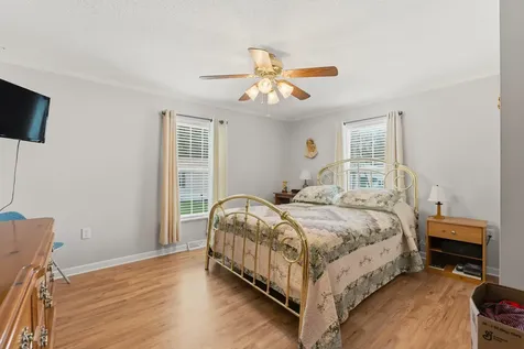 4 Arundel Avenue Lisbon ME 04250