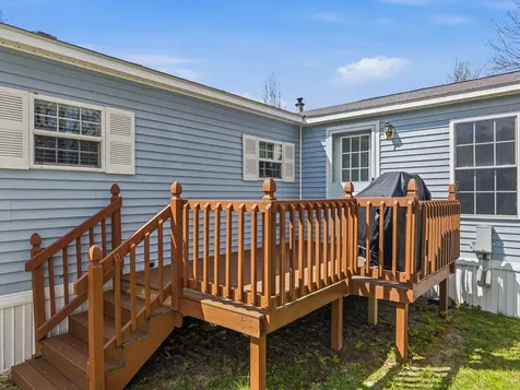 4 Arundel Avenue Lisbon ME 04250
