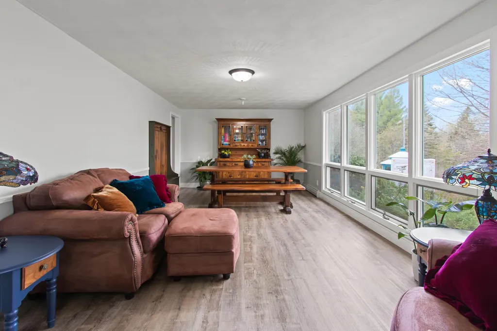 18 Martin Heights Raymond ME 04071