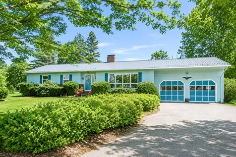 18 Martin Heights Raymond ME 04071