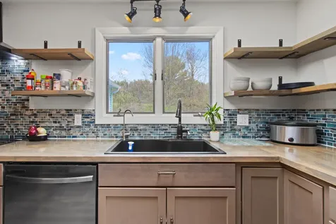 18 Martin Heights Raymond ME 04071