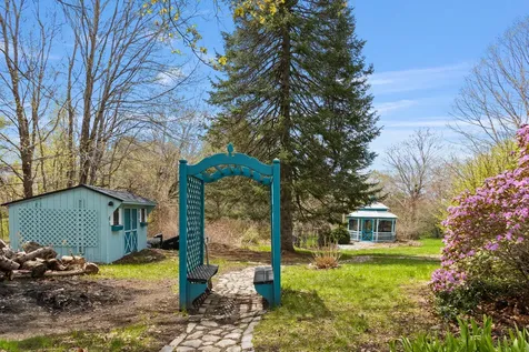 18 Martin Heights Raymond ME 04071