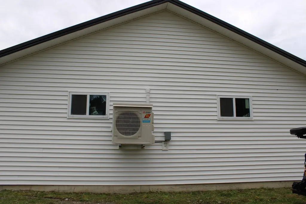 287 Hudson Road Glenburn ME 04401