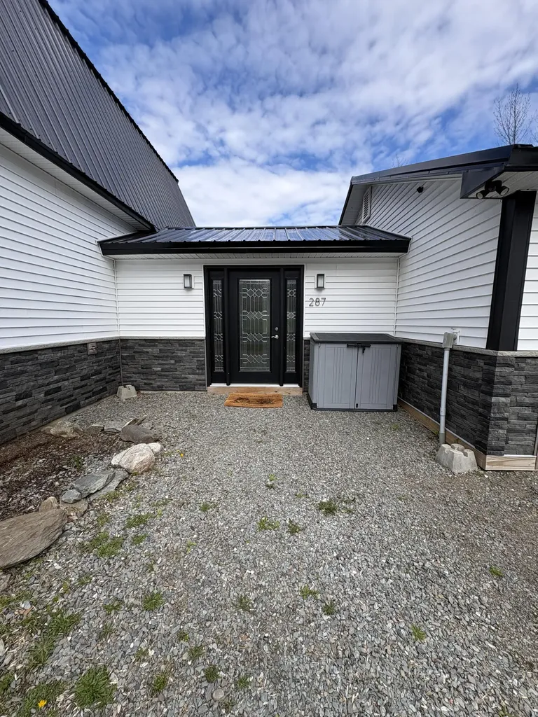 287 Hudson Road Glenburn ME 04401