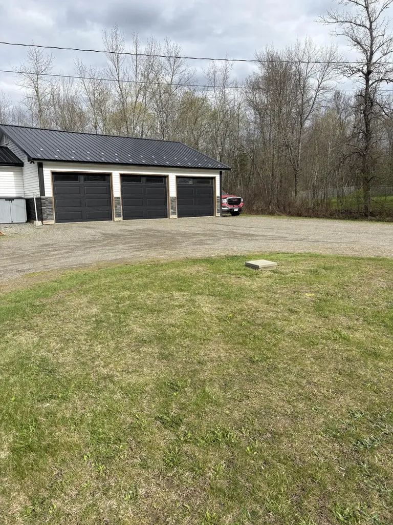 287 Hudson Road Glenburn ME 04401