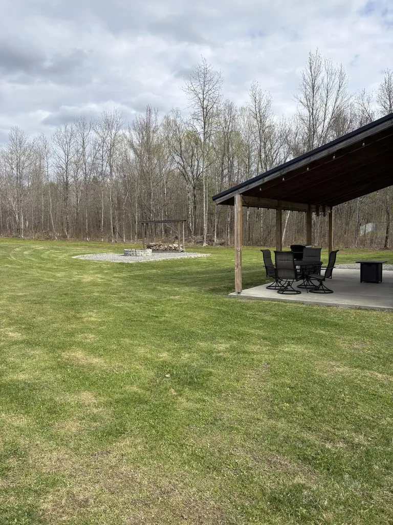 287 Hudson Road Glenburn ME 04401