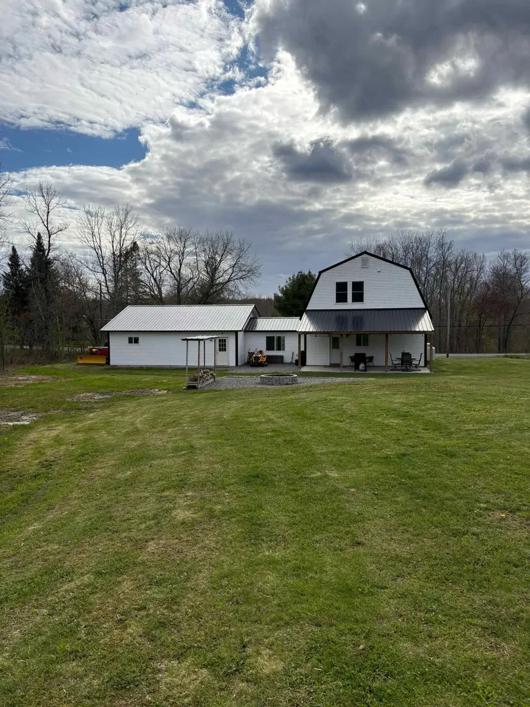 287 Hudson Road Glenburn ME 04401