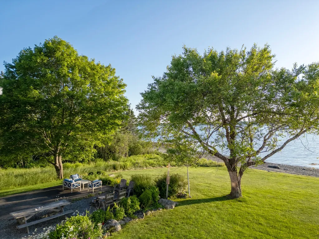48 Sheltons Road Trenton ME 04605