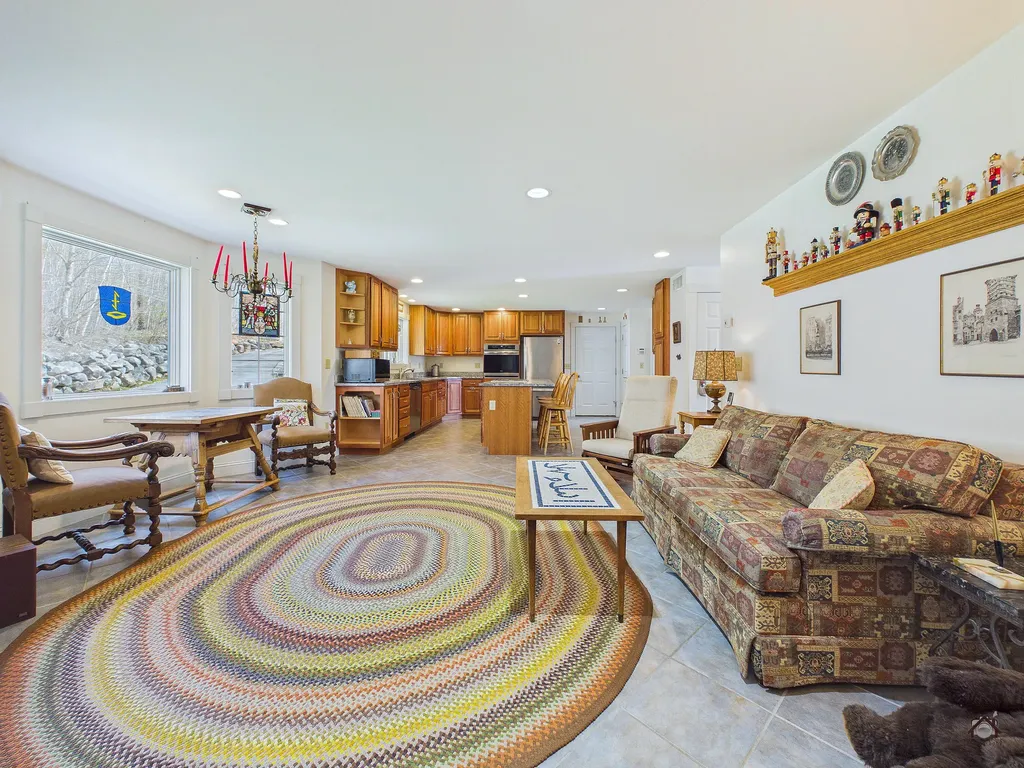 63 Bay View Drive Belgrade ME 04917