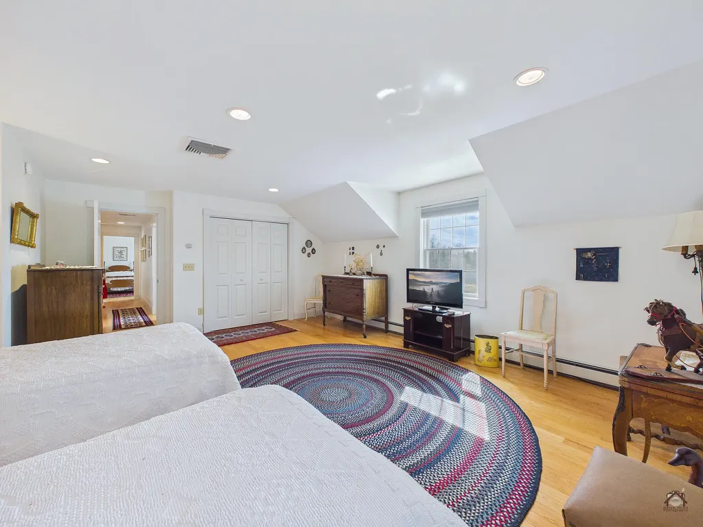 63 Bay View Drive Belgrade ME 04917