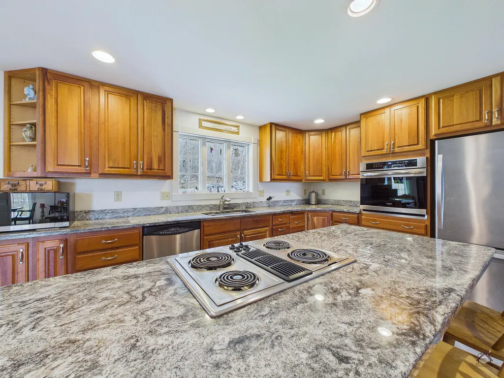 63 Bay View Drive Belgrade ME 04917