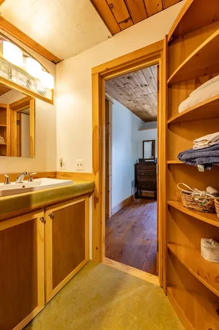 13 Friendship Road Waldoboro ME 04572