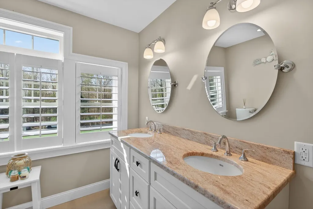 45 Old Farm Lane Eliot ME 03903