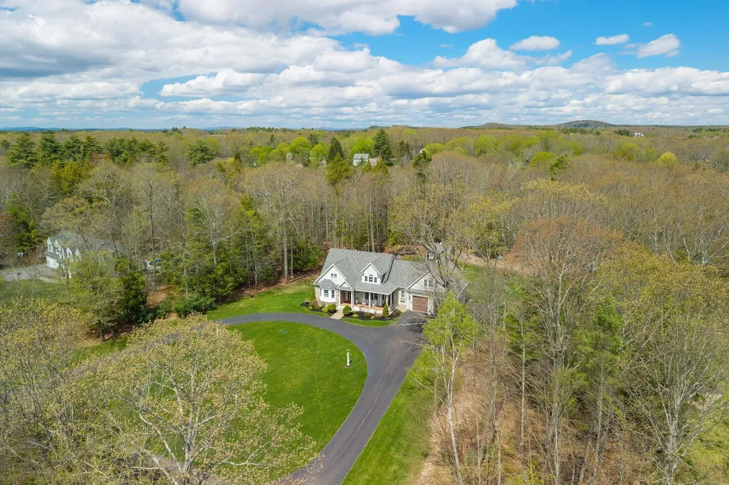 45 Old Farm Lane Eliot ME 03903