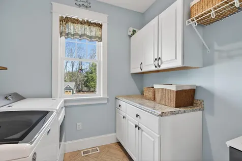 45 Old Farm Lane Eliot ME 03903