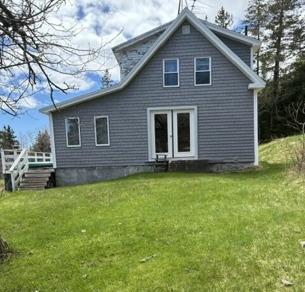 32 Bakeman Road Brooksville ME 04642