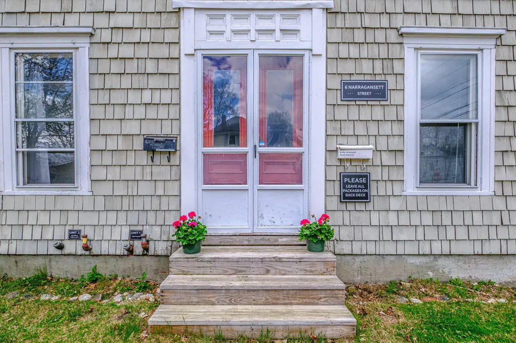 6 Narragansett Street Gorham ME 04038